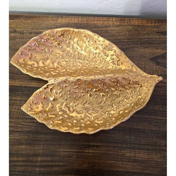Vintage Weeping-Bright Gold Leaf-Shaped Hand Decorated Candy Dish With 22K Gold - Picture 1 of 5